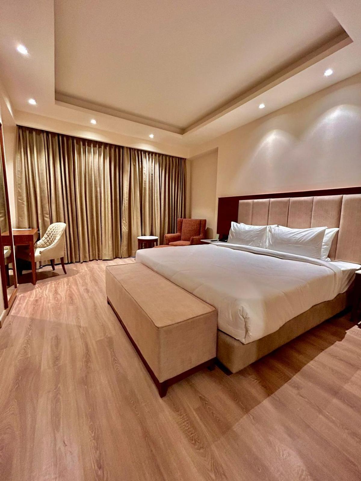 Best Western Plus Amritsar Exterior photo